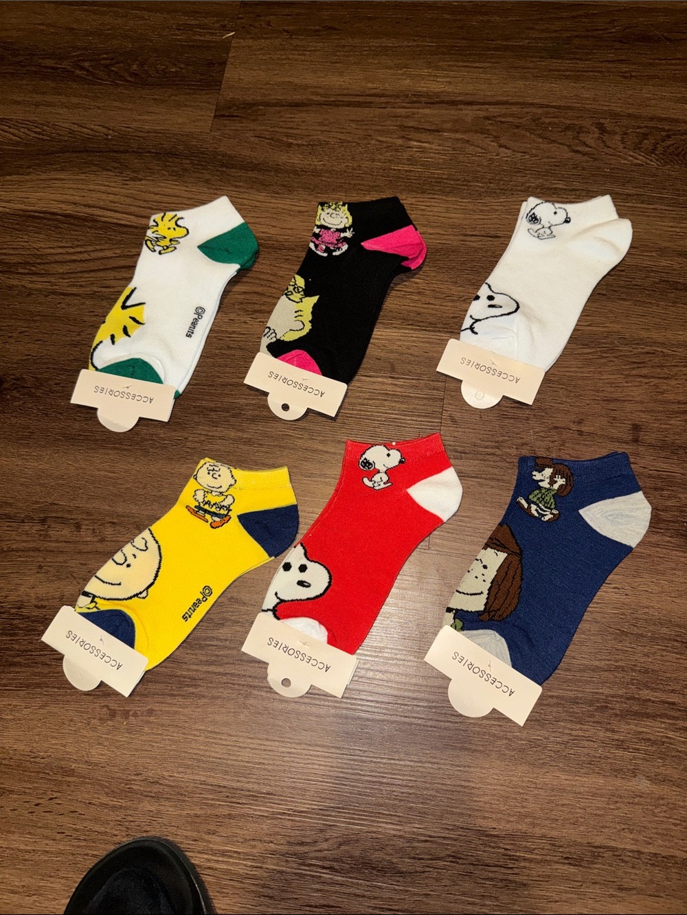 Peanuts Character Ankle Socks - Assorted Colors (6 pairs)